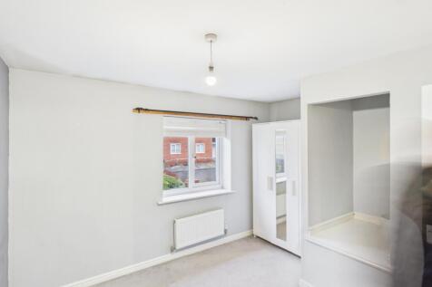 CAM03729G0-PR0175-STILL005