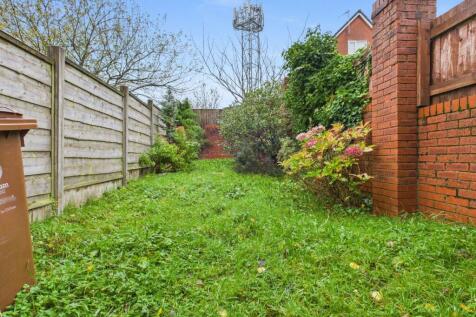 CAM03729G0-PR0175-STILL015