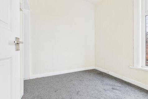 CAM03729G0-PR0180-STILL003