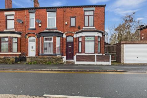 CAM03729G0-PR0182-STILL011