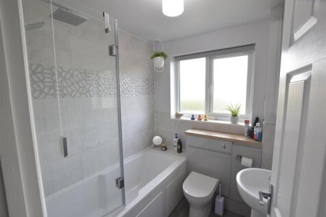 Bathoom.JPG
