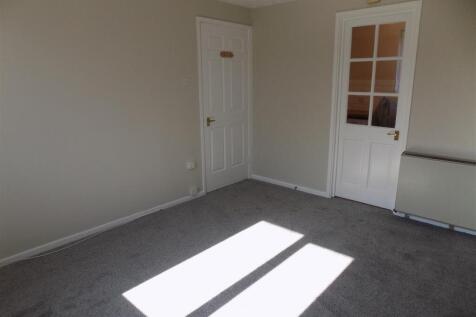 Living room reverse closed.JPG