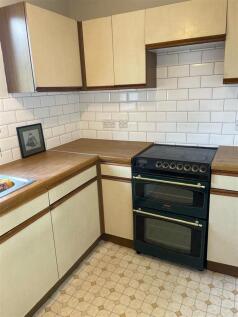 Kitchen right.jpg