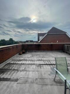 Roof Terrace 1.jpg
