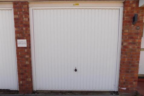 Garage door.JPG