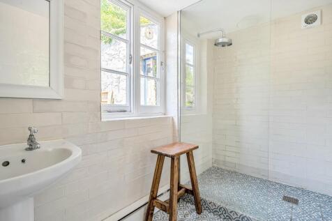 Ground Floor Shower