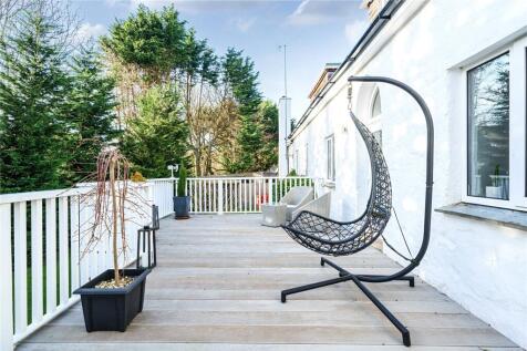 Side Terrace