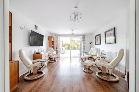 Sitting / Dining Rm