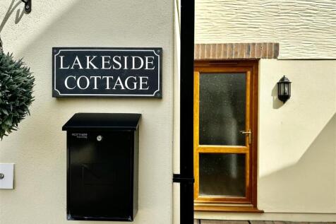 Lakeside Cottage