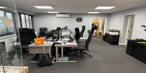 5 Robert Way Wickford.png