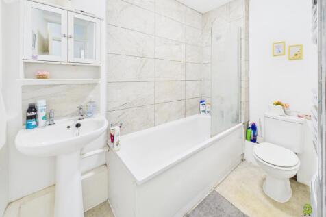 Presented by Clinton at EweMove Bexleyheath and Da