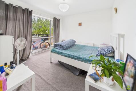 Presented by Clinton at EweMove Bexleyheath and Da