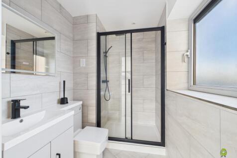 CAM03779G0-PR0311-STILL001