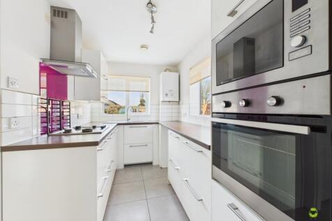 CAM04399G0-PR0045-STILL005