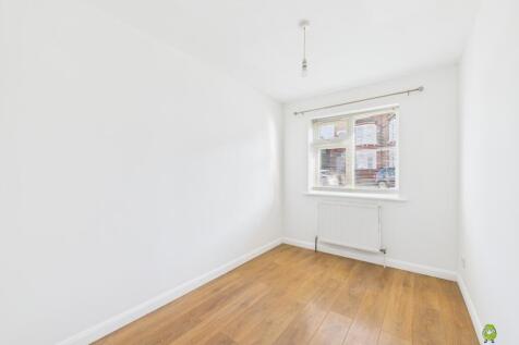 CAM04399G0-PR0045-STILL001