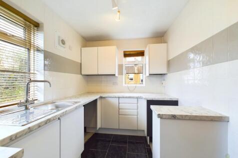 CAM03418G0-PR0039-STILL009