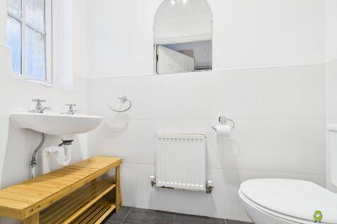 Presented by Alfie Spike of Ewemove Bexleyheath an