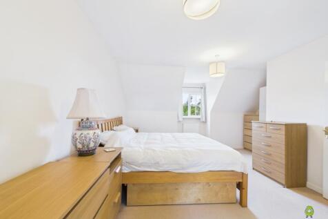 Presented by Alfie Spike of Ewemove Bexleyheath an