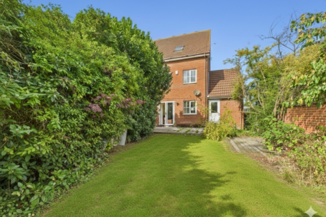 Presented by Alfie Spike of Ewemove Bexleyheath an