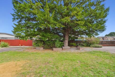 Presented by Alfie Spike of Ewemove Bexleyheath an