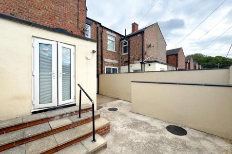 Kirk Street -13