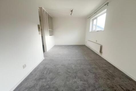 Alwent Road EweMove-3