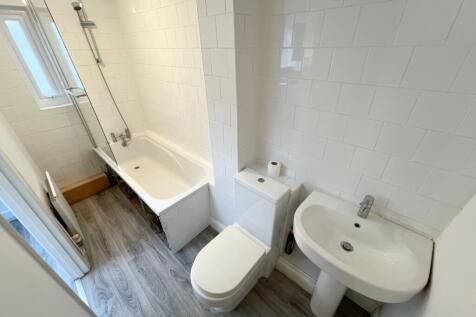 Gladstone Street EweMove-5