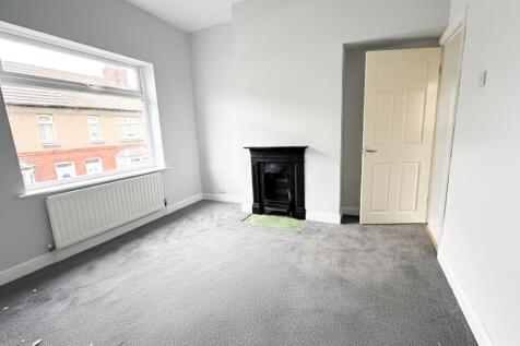 Gladstone Street EweMove-10