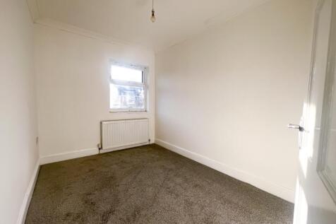 Leven Street Norton EweMove-3