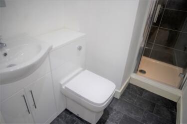 Sml_23 Law Russell (4)