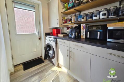 EweMove Basingstoke Trinity Way Utility Room