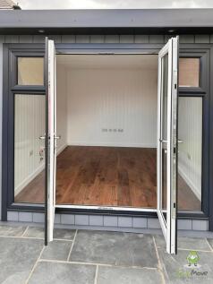 EweMove Basingstoke Trinity Way Detached Office
