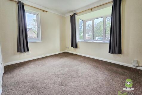 EweMove Basingstoke - Beecham Berry Living Room