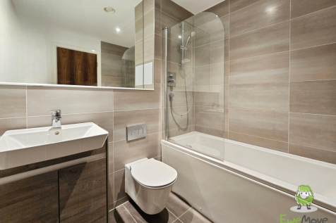 EweMove Basingstoke Churchill Place Bathroom