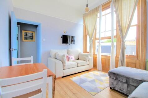 Living room 3