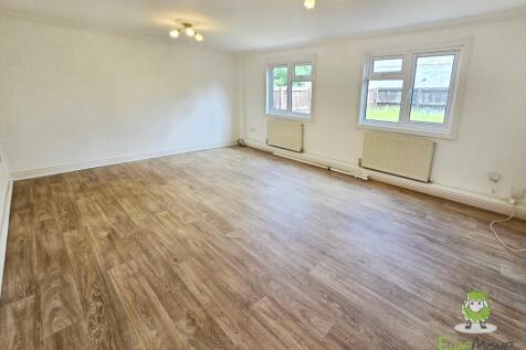 EweMove Basingstoke Knight Street Sitting Room