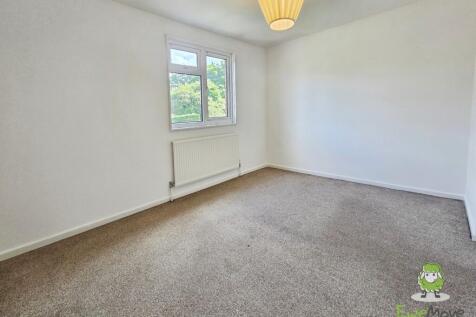 EweMove Basingstoke Knight Street Bedroom Three