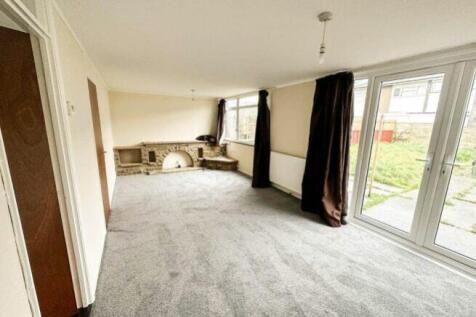 EweMove Basingstoke Millard Close Living Room