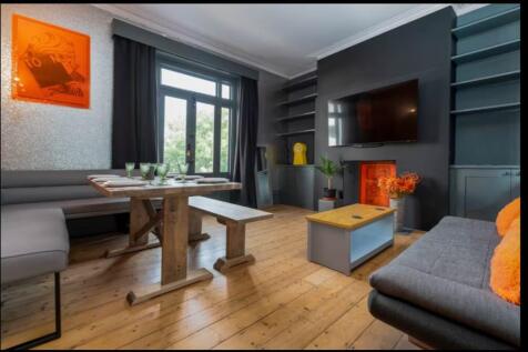 Living room 2