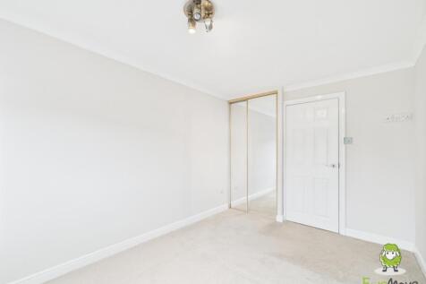 EweMove Bsingstoke Rubens Close Bedroom