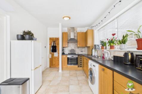 Ewemove Basingstoke Hailstone Road Kitchen