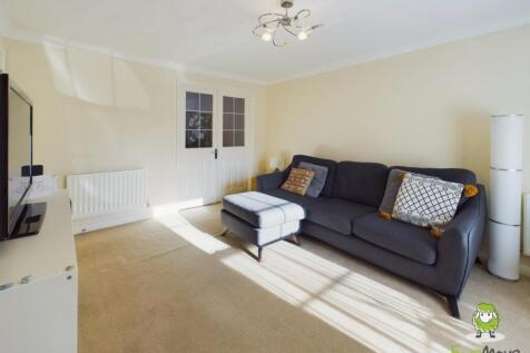 EweMove Basingstoke Rockbourne Road Sitting Room