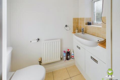 EweMove Basingstoke Rockbourne Road Downstairs Clo