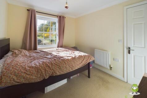 EweMove Basingstoke Rockbourne Road Bedroom 4