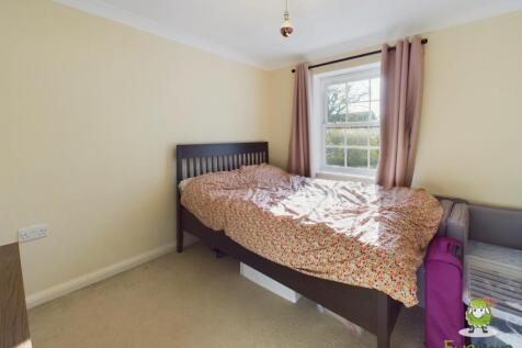 EweMove Basingstoke Rockbourne Road Bedroom 4