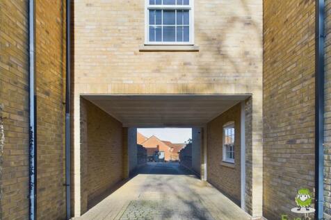 EweMove Basingstoke Rockbourne Road Entrance to Pa