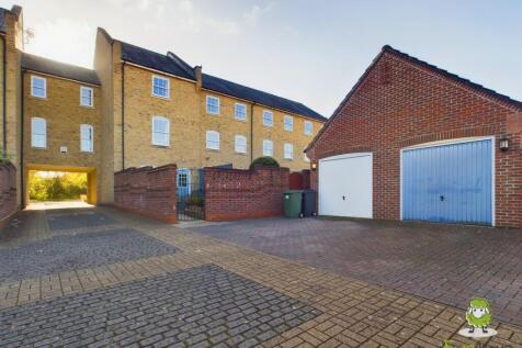 EweMove Basingstoke Rockbourne Road Parking