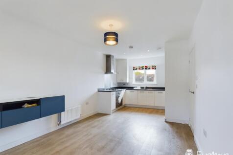 CAM02899G0-PR0040-STILL005