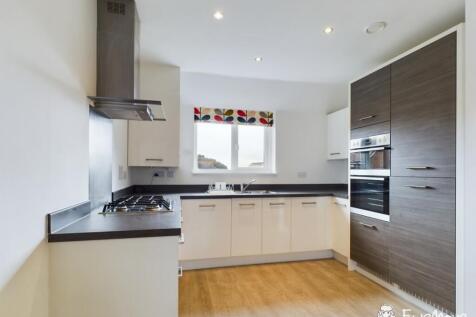 CAM02899G0-PR0040-STILL006