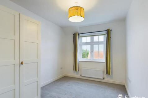 CAM02899G0-PR0040-STILL012